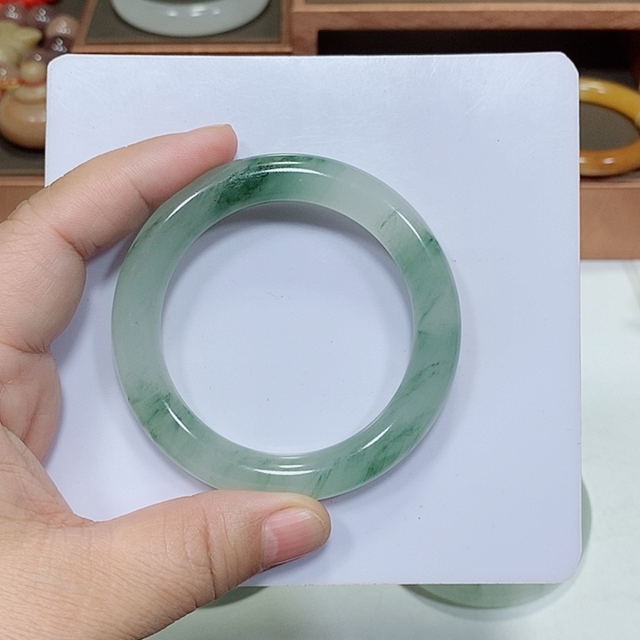 晚***风石英岩玉未镶嵌手镯