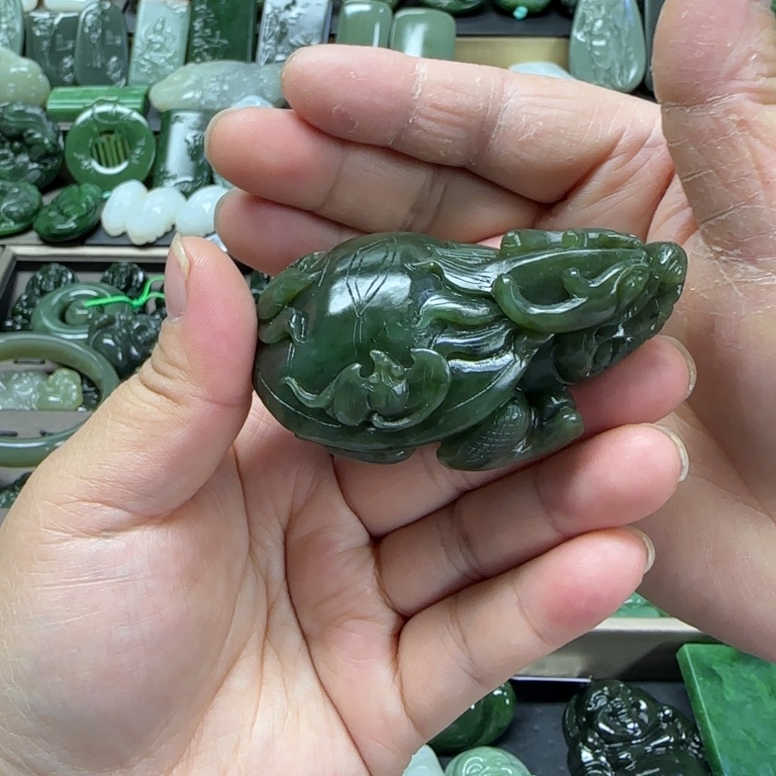 和田玉未镶嵌珠宝半成品