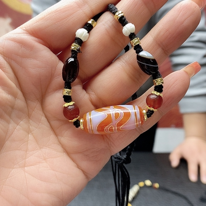 玛瑙/玉髓颈饰合金