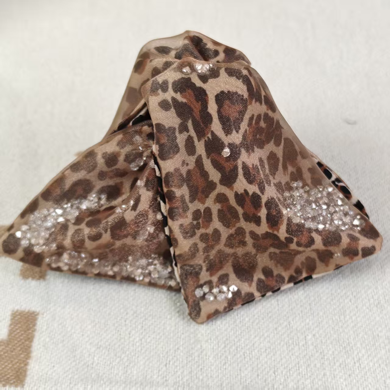 芙奈琪00113高端轻奢抓夹