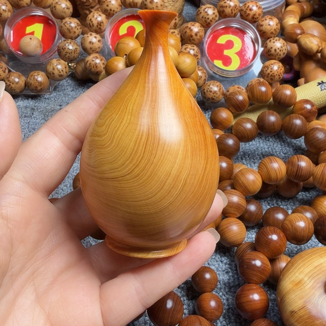 云***舒柏木（崖柏）太行崖柏花瓶一个