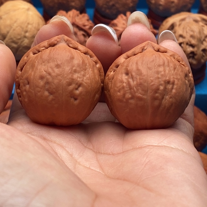 核桃精品文玩核桃手捻寿桃