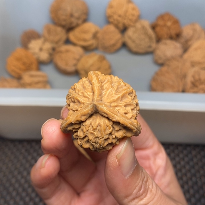 爱***m吊坠文玩核桃文玩核桃异形单只