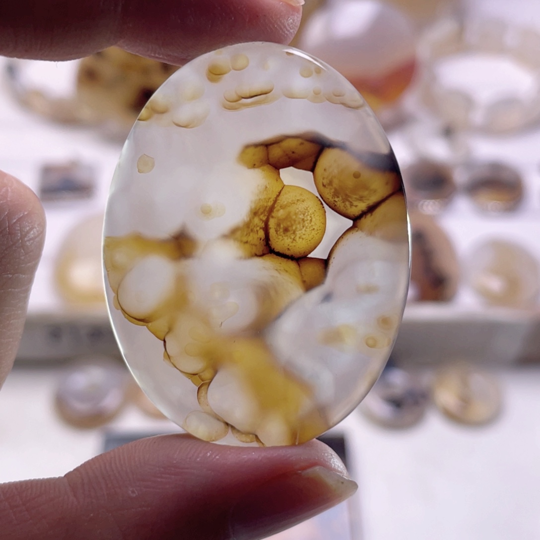 玛瑙/玉髓未镶嵌珠宝奇石