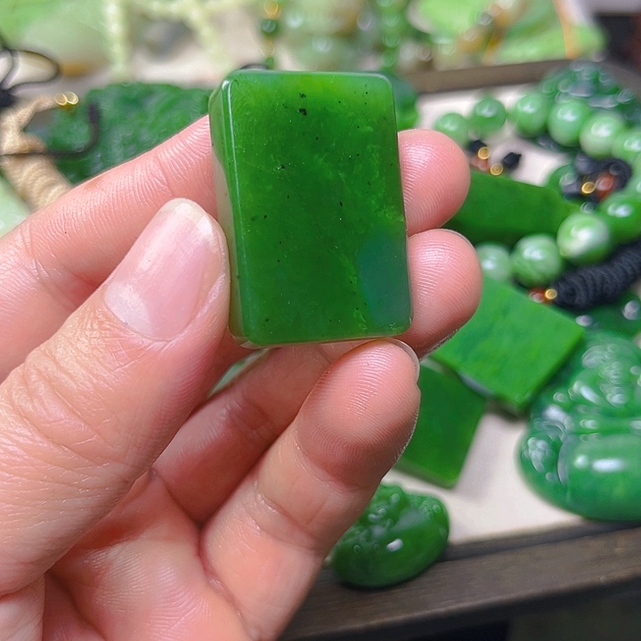 未镶嵌和田玉珠宝半成品猫**人