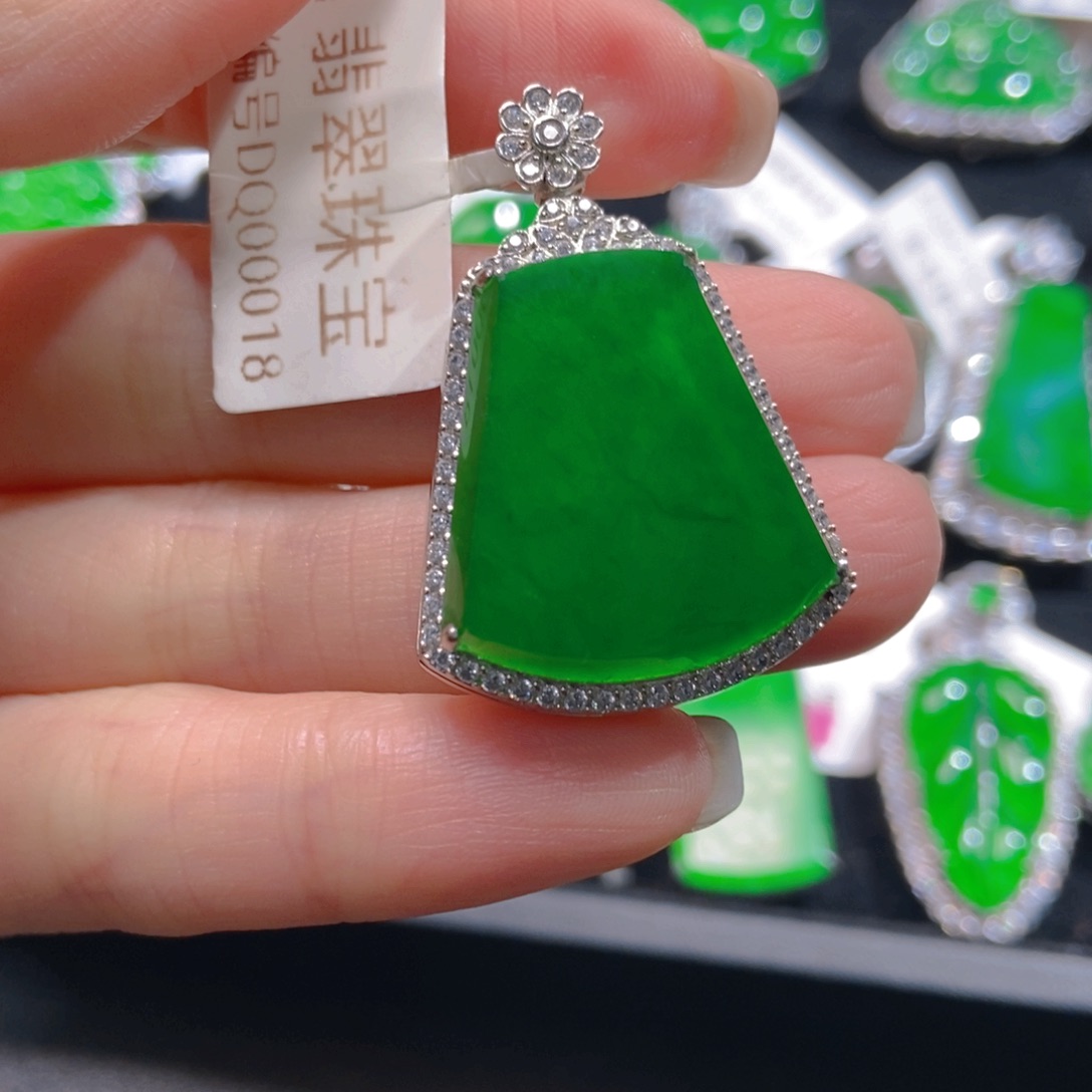 翡翠吊坠(不含链)银S925镶嵌自**扬