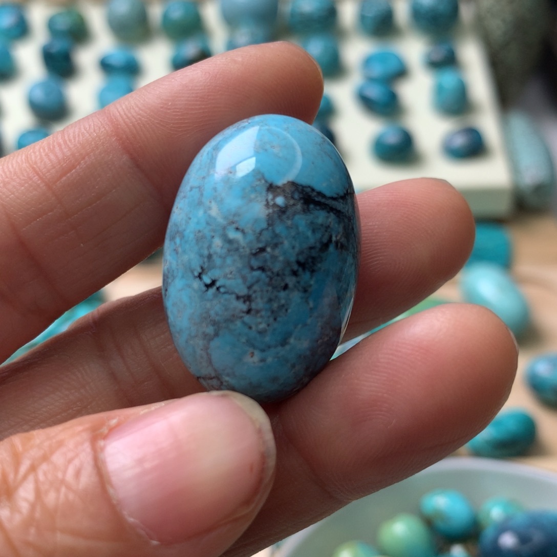 ****子绿松石未镶嵌珠宝奇石