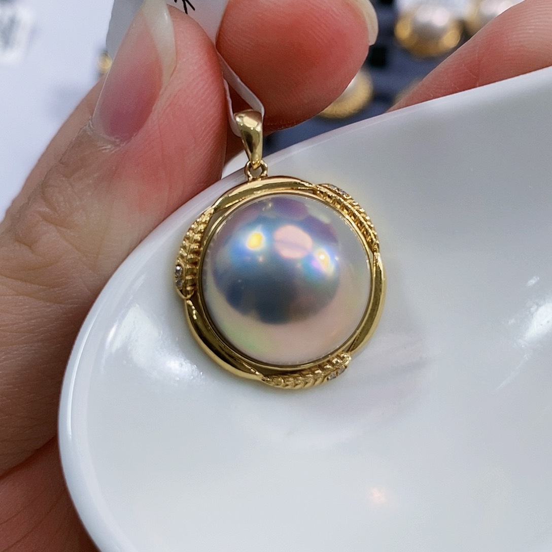 18K金镶嵌拼合珍珠（马贝珠）日本原单星空蓝马贝?****人