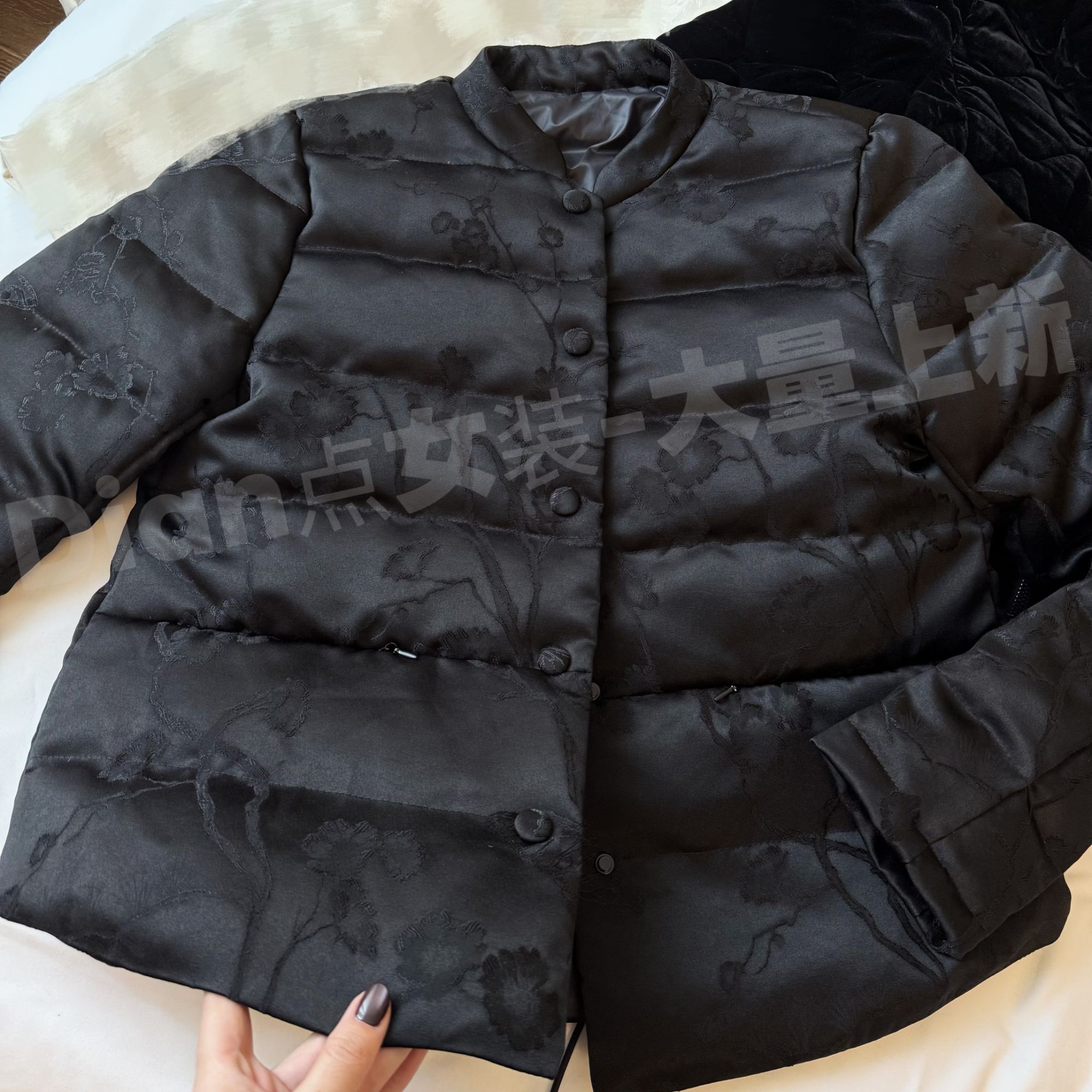 DD25年冬季新版时尚气质高端国风提花羽绒服5589