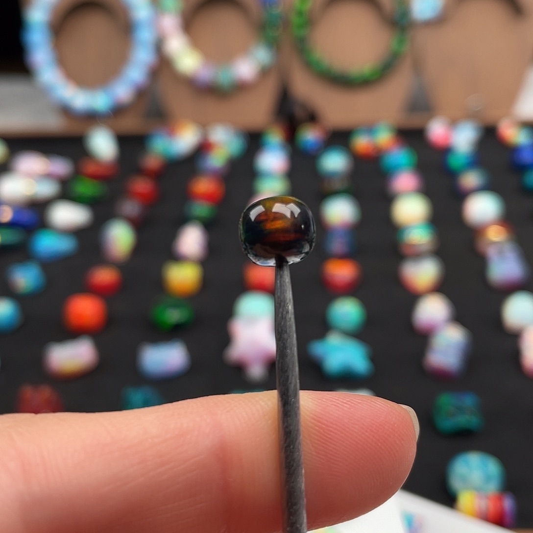 合成欧泊裸石卡8老型梦幻黑单颗