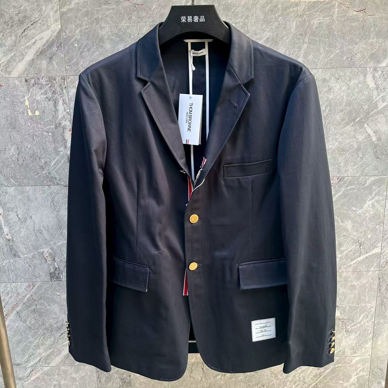 未使用 THOMBROWNE 汤姆布朗/深蓝色金扣单西西服/3码