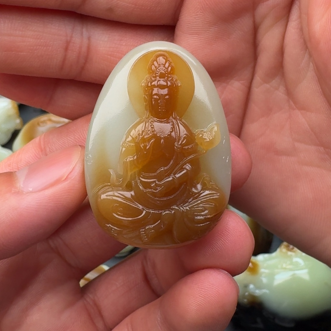 博***电和田玉（糖玉）未镶嵌颈饰