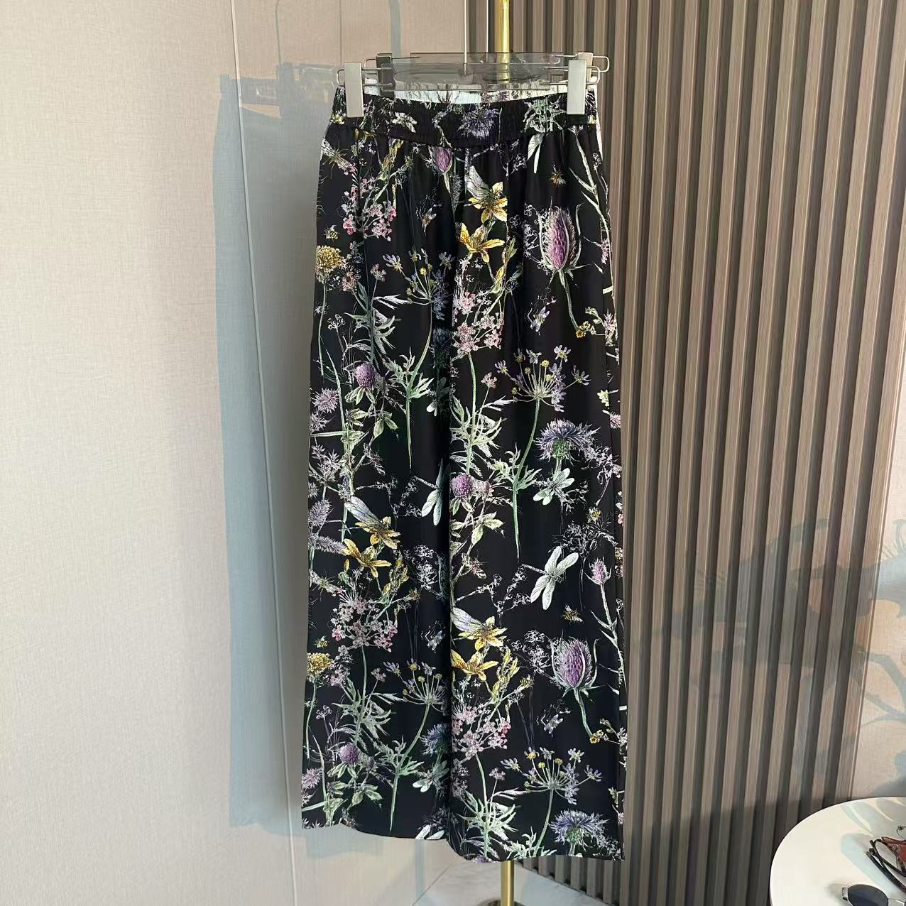 BT黑白双色碎花印花阔腿丝休闲长裤