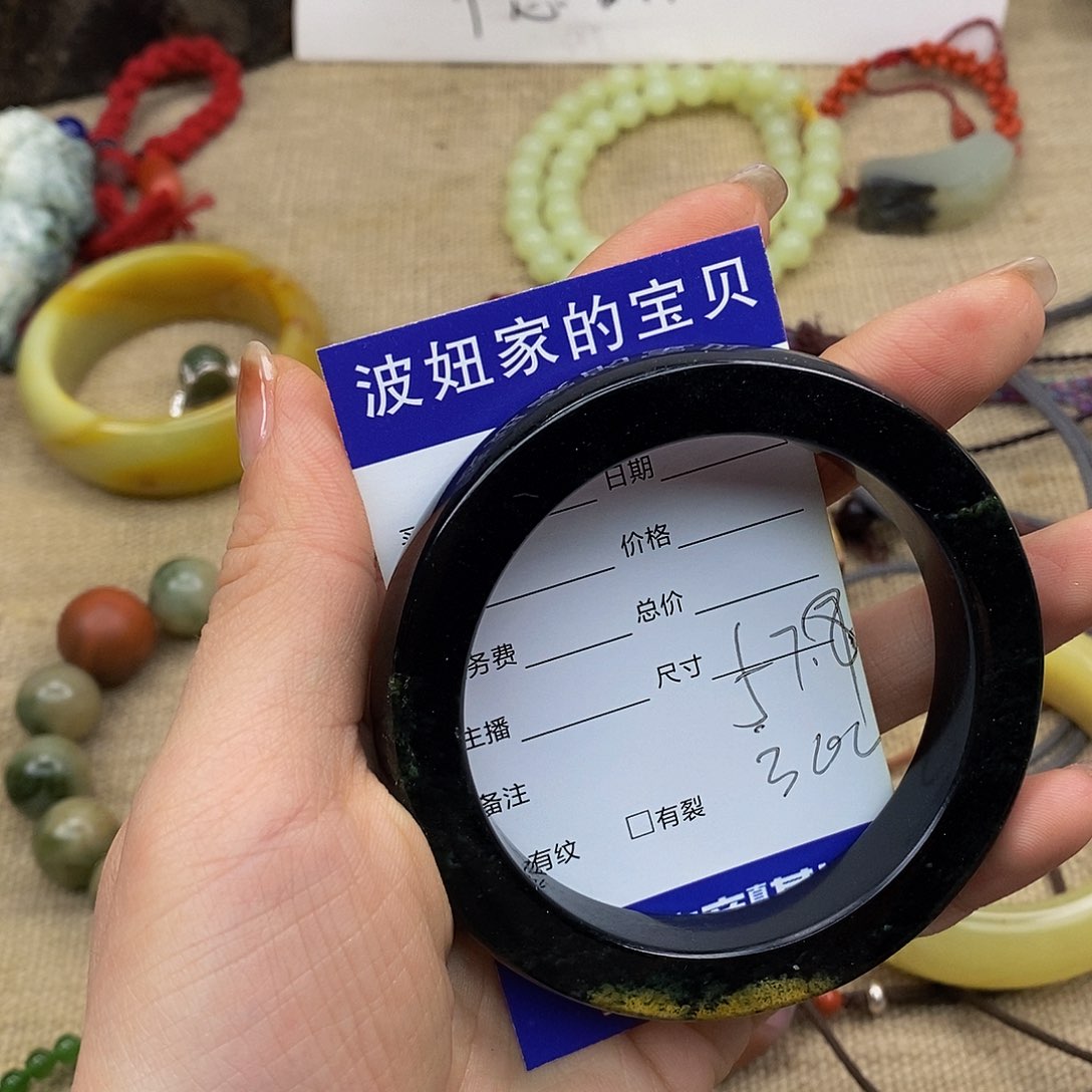 和田玉手镯未镶嵌7*7