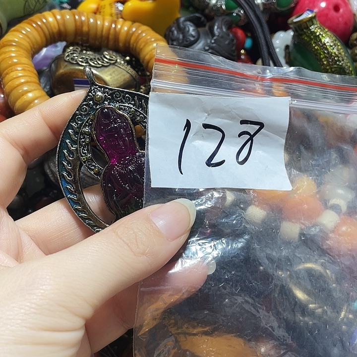 温***3琉璃/树脂/塑料类