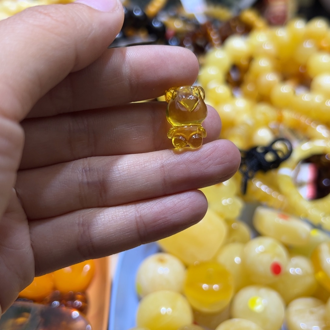 琥珀珠宝奇石未镶嵌