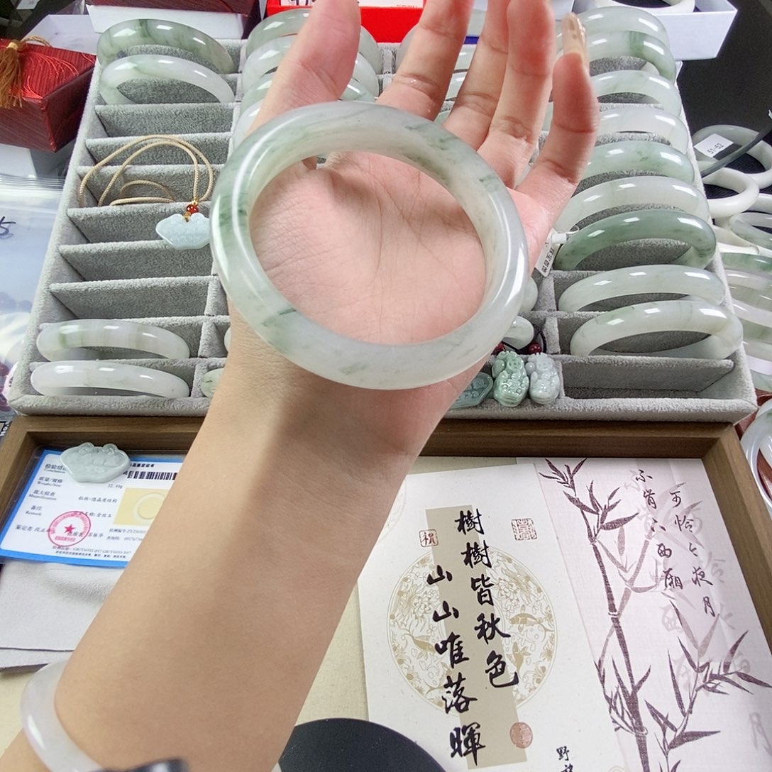 石英质玉手镯未镶嵌@****人A035 58.3