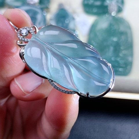 【闪购商品】翡翠颈饰银S925镶嵌天然翡翠