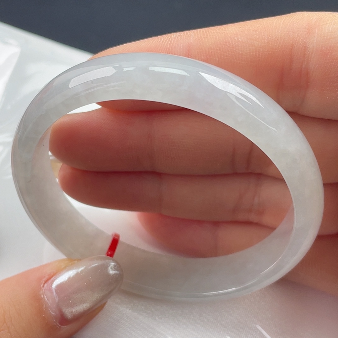 翡翠未镶嵌手镯56贵妃