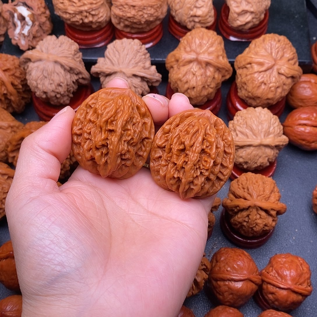 文玩核桃把件40虎头