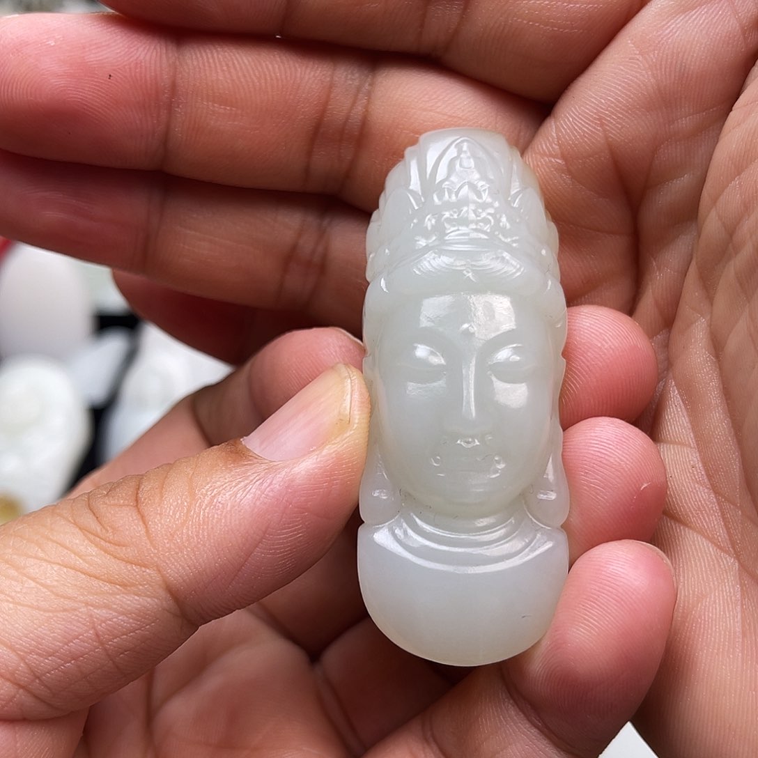 和田玉颈饰未镶嵌