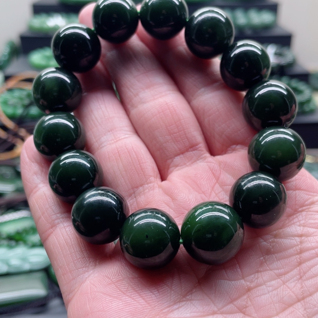 和田玉（碧玉）未镶嵌手链