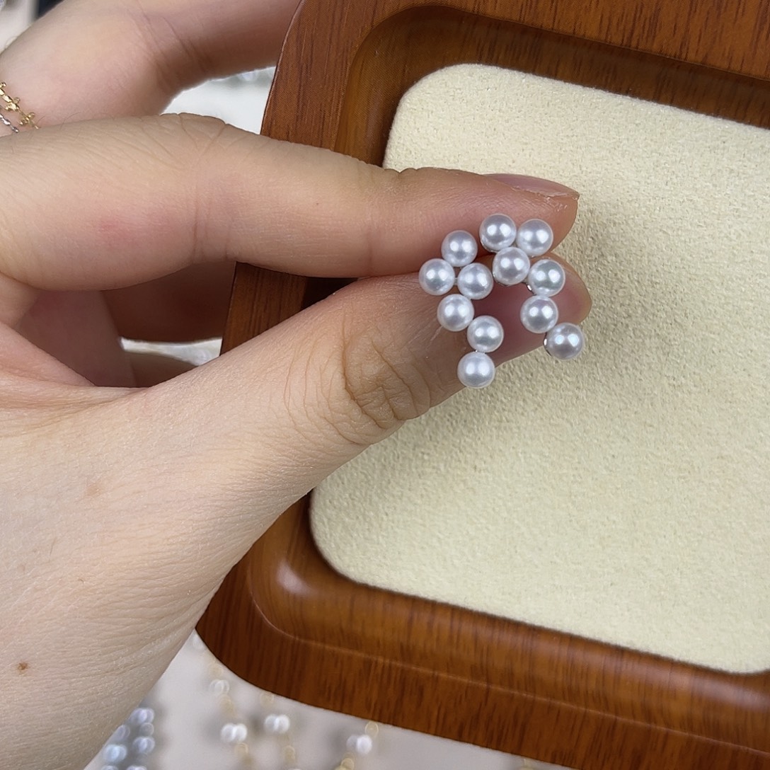 淡水珍珠银S925镶嵌耳饰