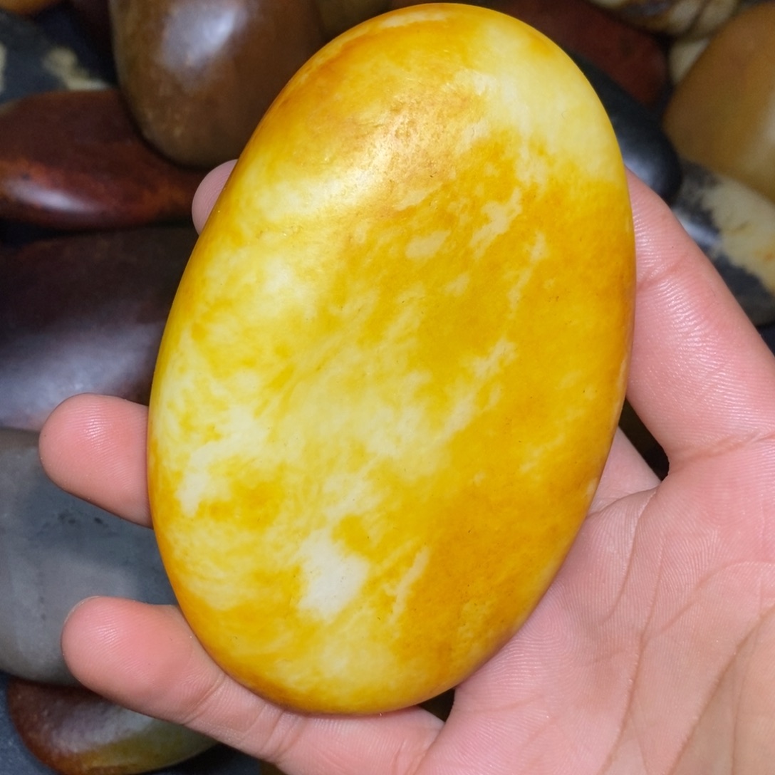 和田玉未镶嵌珠宝奇石