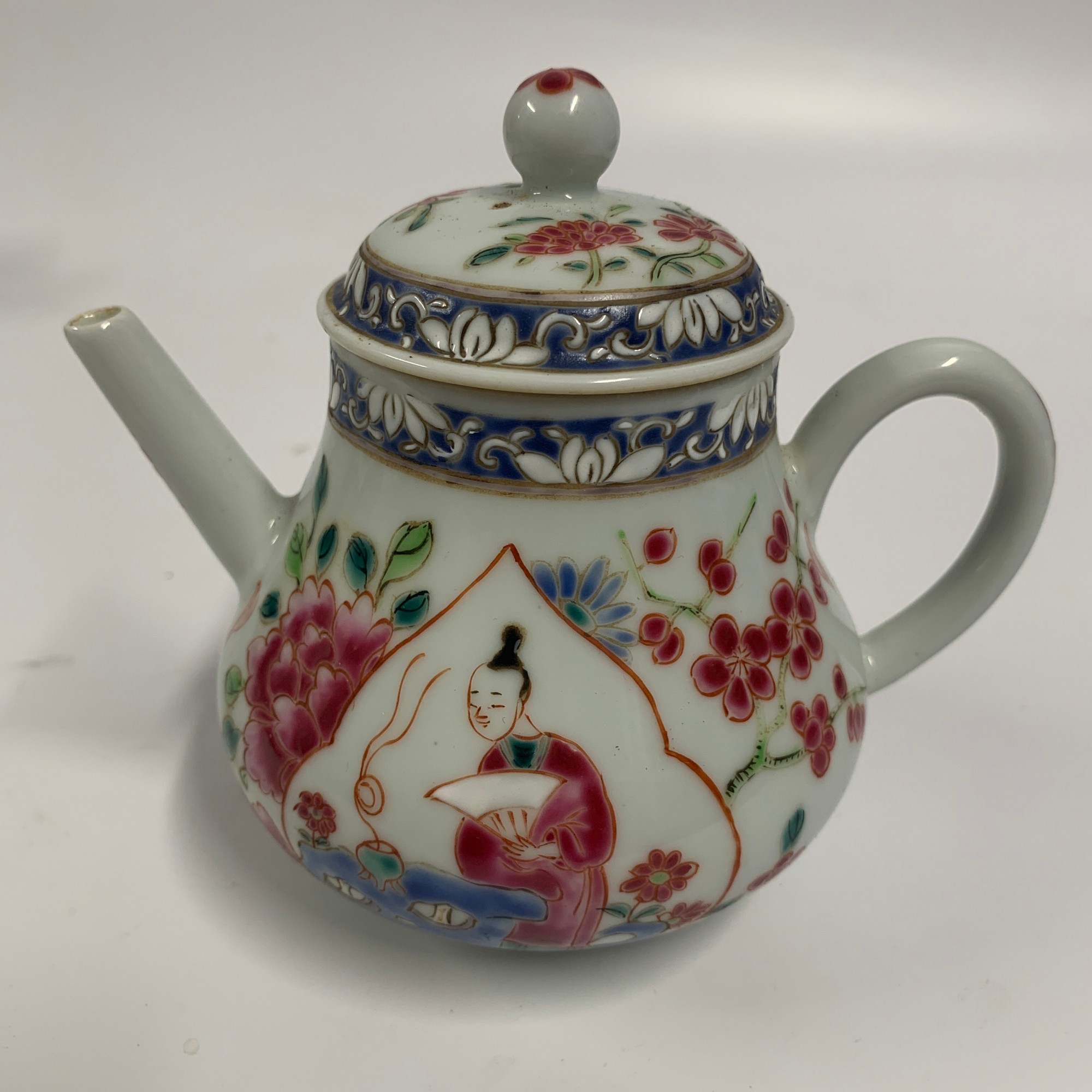清雍正·粉彩开窗人物故事图茶壶ZBM25ZBM0219072