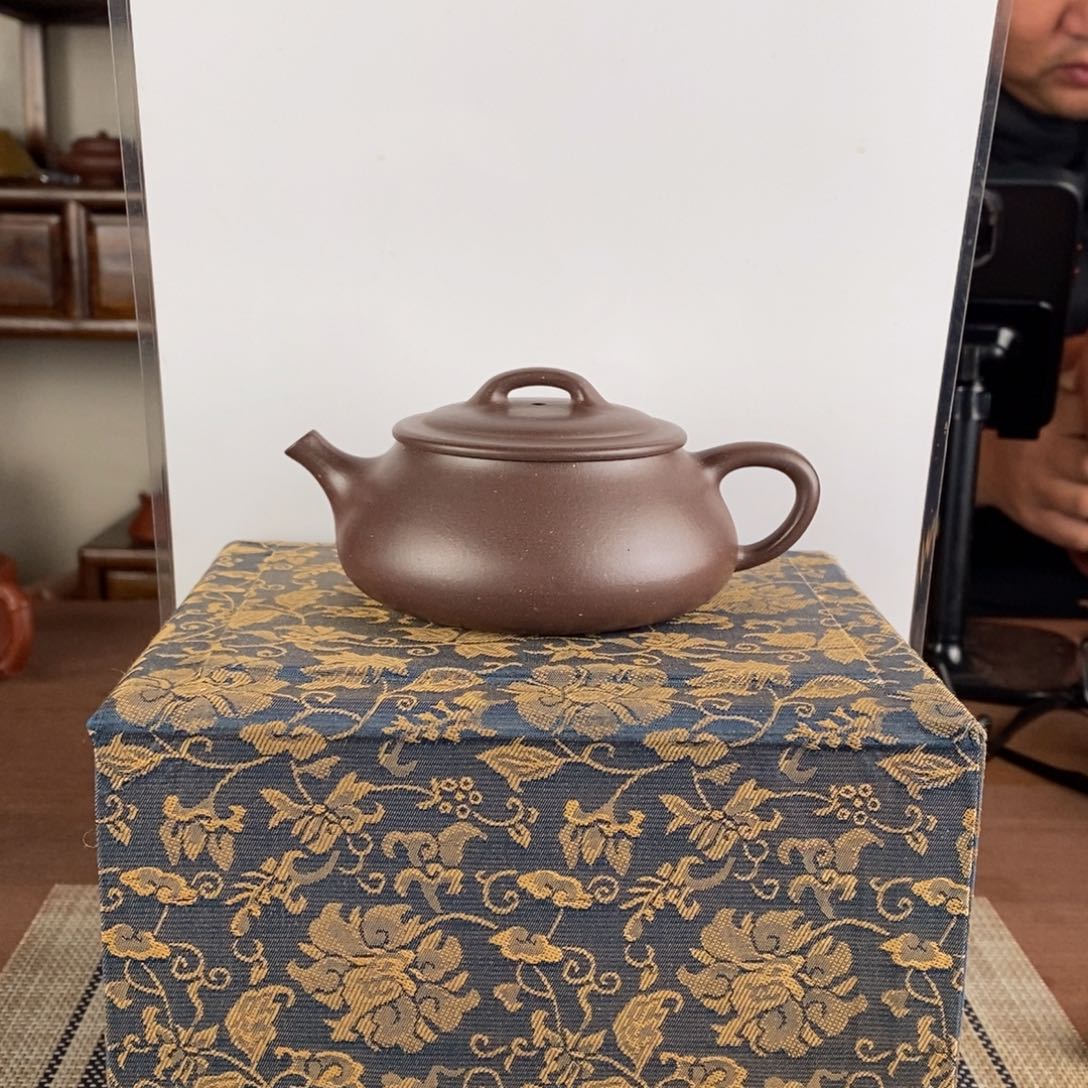 紫砂茶壶宜兴紫砂工艺美术精品
