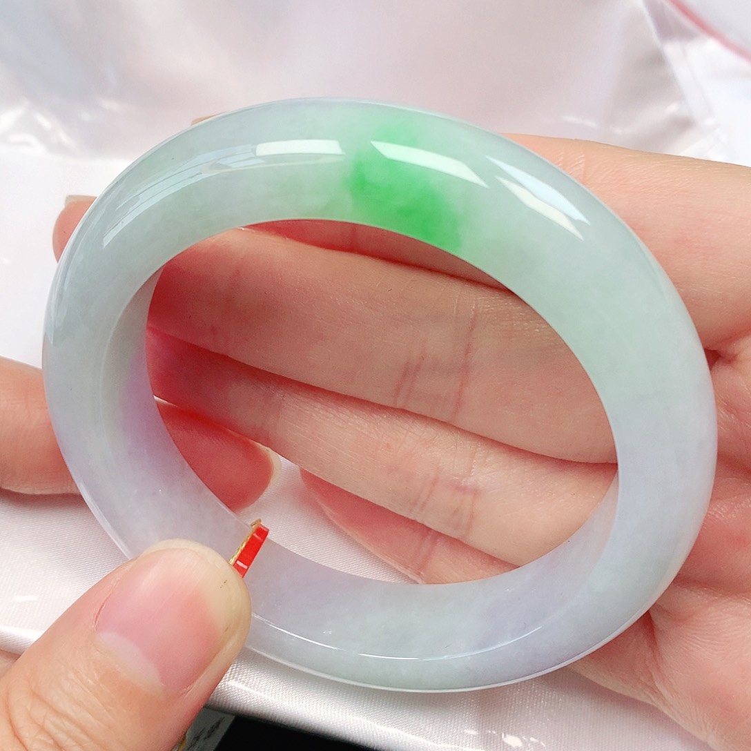 翡翠手镯未镶嵌抖音913