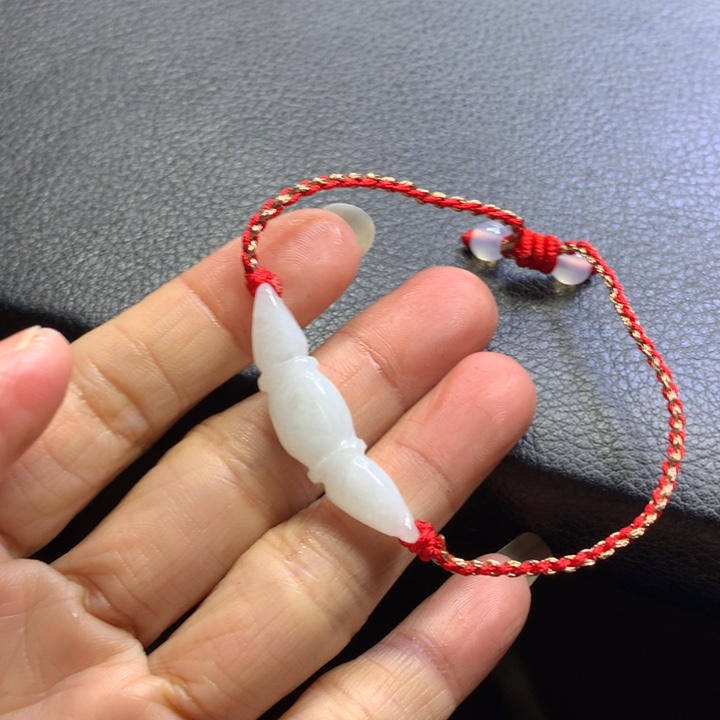 翡翠手绳未镶嵌翡翠