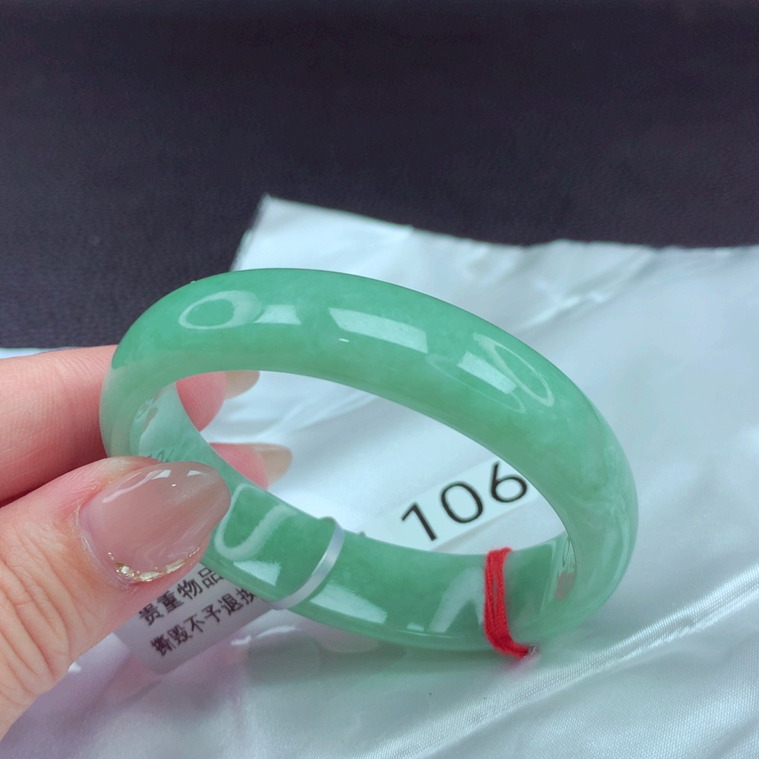 翡翠手镯未镶嵌手镯88