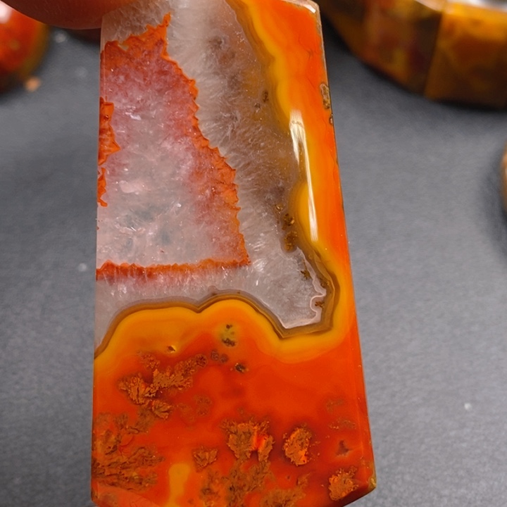 玛瑙/玉髓颈饰未镶嵌吉****宇