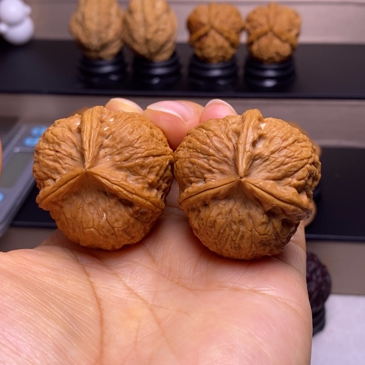 文玩核桃把件金香炉三楞25