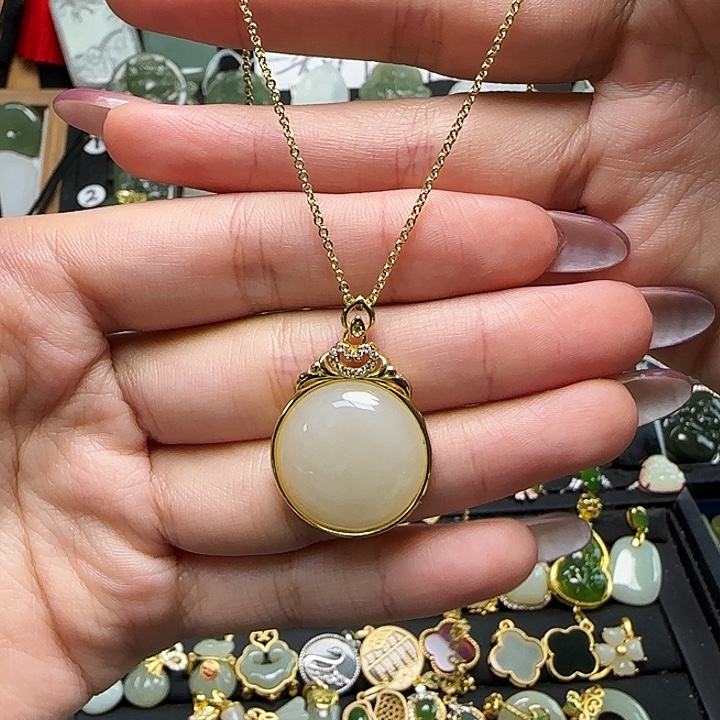 和田玉银S925镶嵌吊坠(赠链)