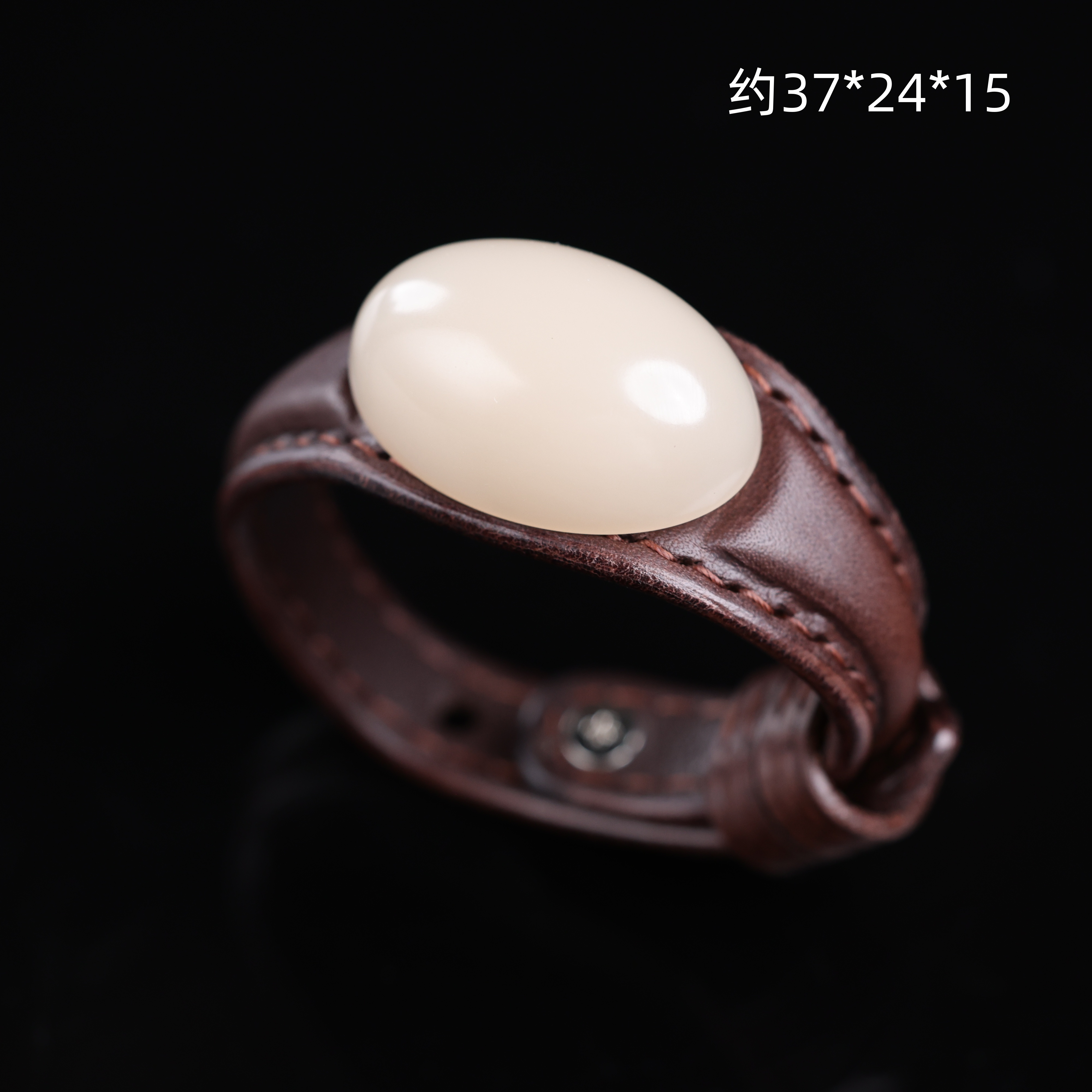 "大恐龙蛋"珍藏级精品和田玉高色藕粉大蛋面手牌