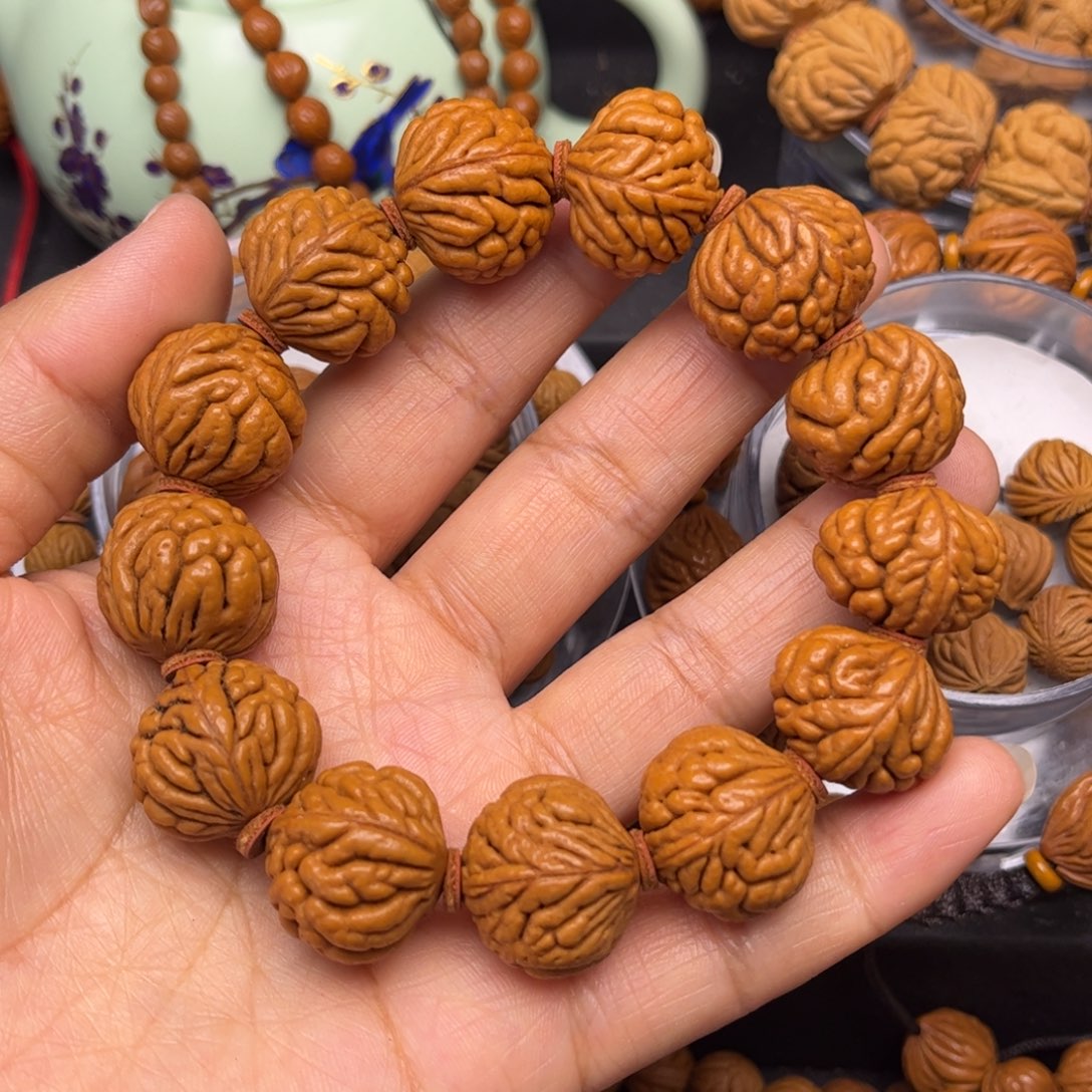 杜***贝吊坠桃核龙纹桃核