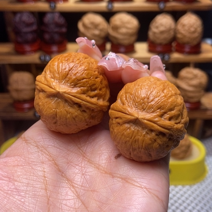 文玩核桃吊坠胖头陀2