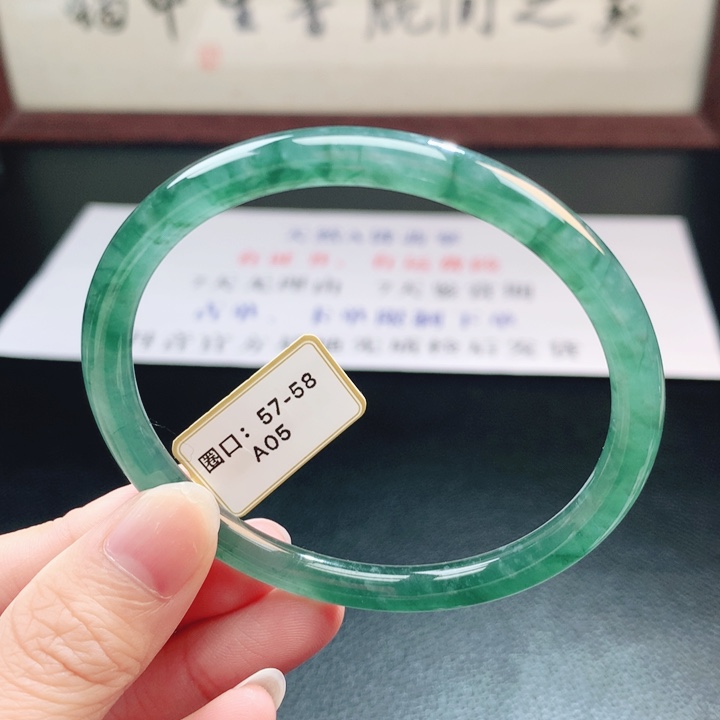 翡翠未镶嵌手镯翡翠手镯145
