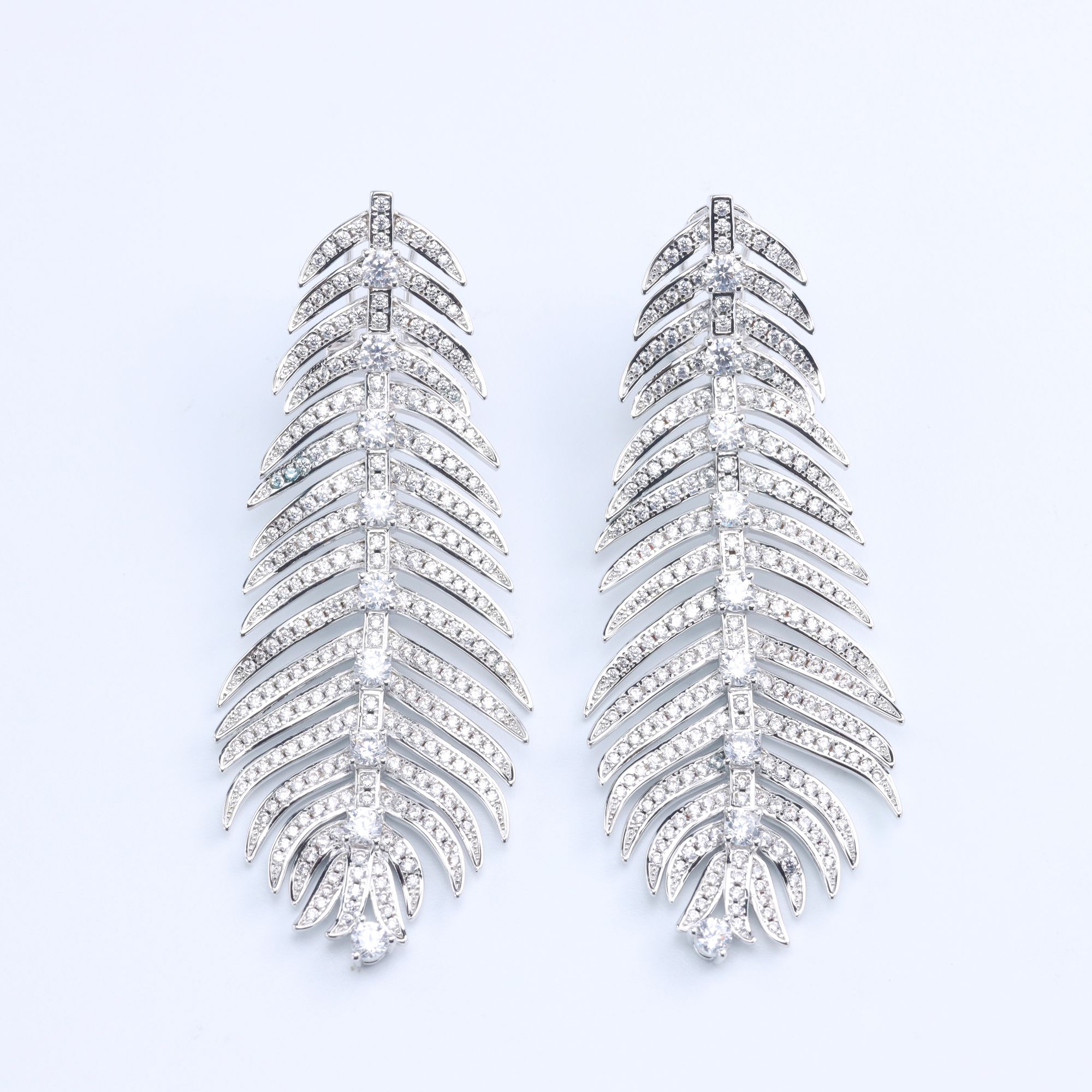 合成重工羽毛满钻豪镶耳拍Y344