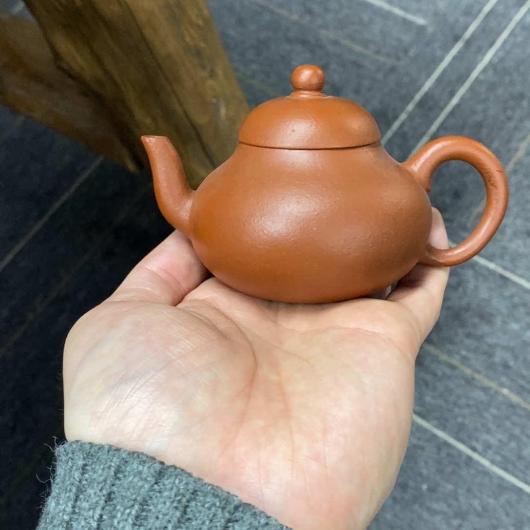 紫砂茶壶梨形110毫升朱泥