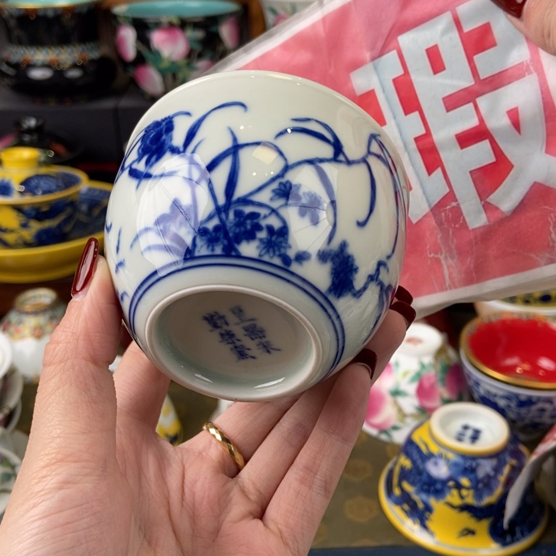 陶瓷艺术家的作品是一种非常感谢的