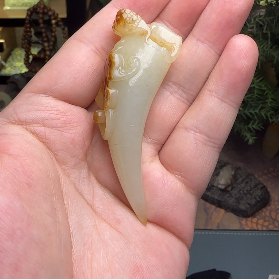 和田玉（糖玉）颈饰未镶嵌星*?