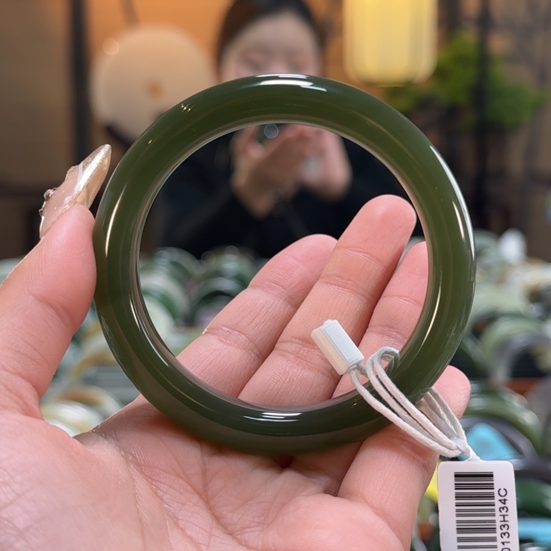 壹***锡和田玉未镶嵌手镯C0133-58