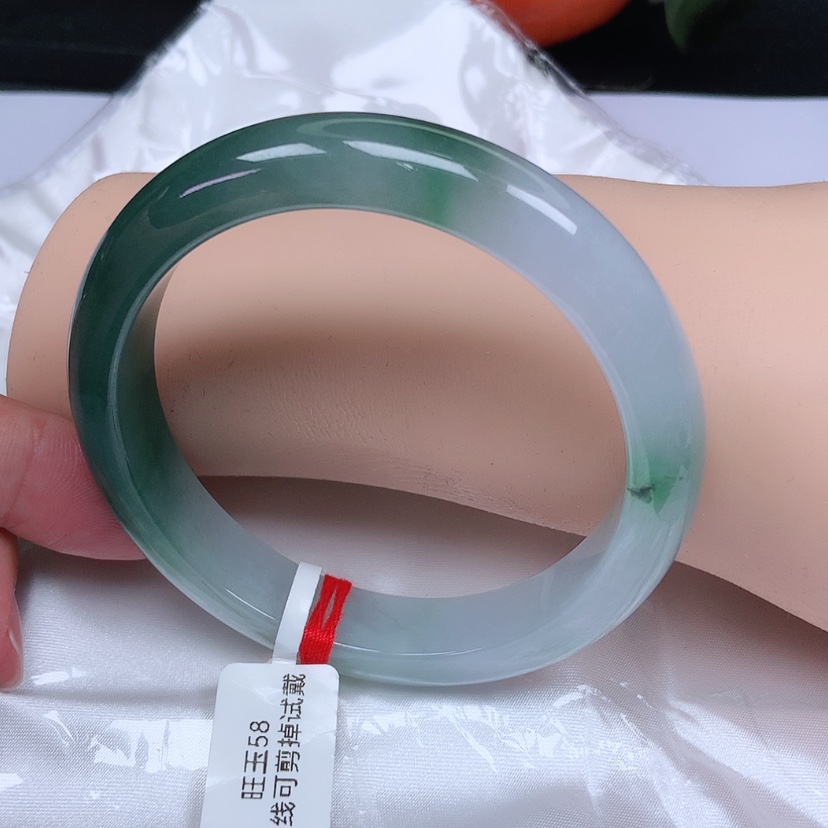 【闪购商品】翡翠手镯未镶嵌，