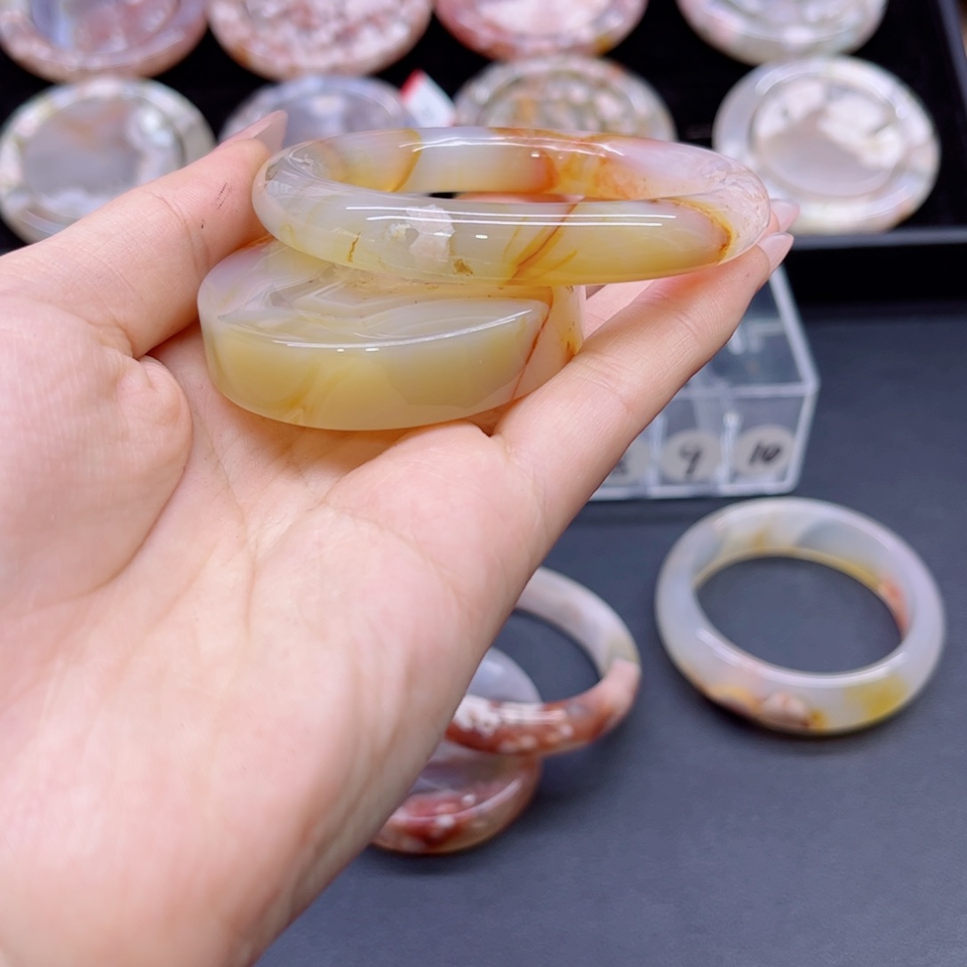 玛瑙/玉髓手镯未镶嵌53