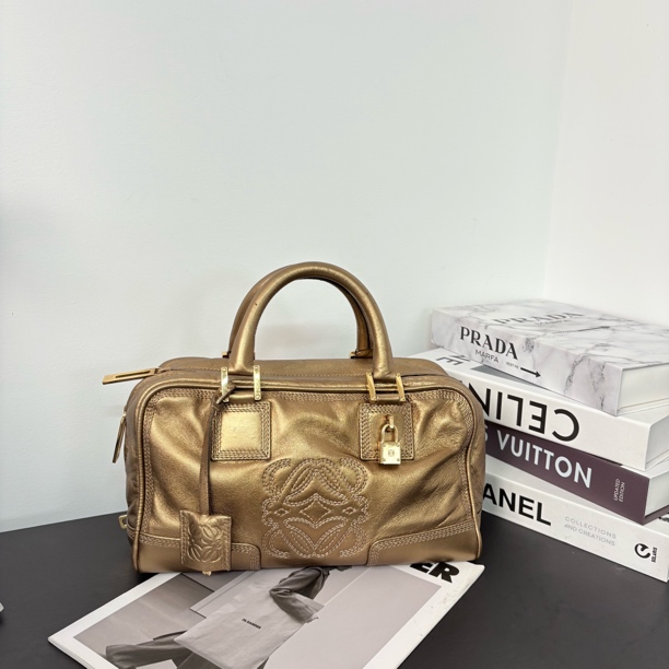 95新 LOEWE/罗意威 金色亚马逊手提包qx