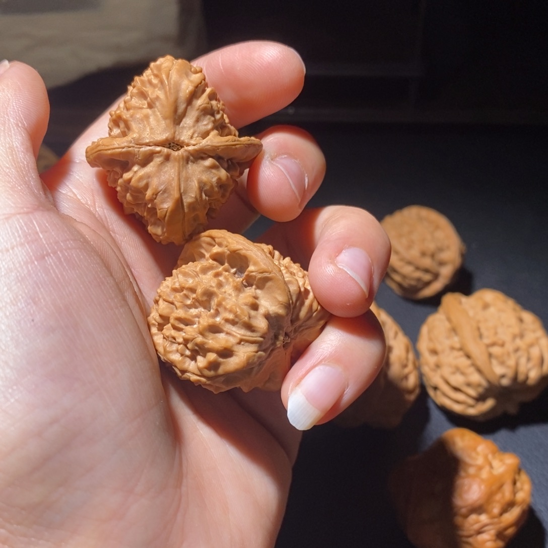 徐***儿吊坠文玩核桃山西马蹄