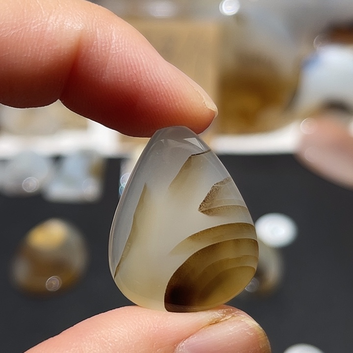 玛瑙/玉髓颈饰未镶嵌